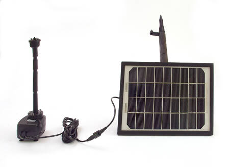 Fontannowa pompa solarna z zestawem 8 dysz firmy Bass Polska.