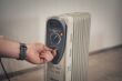 Grzejnik olejowy z regulacją i termostatem 1500w firmy GEKO G80552